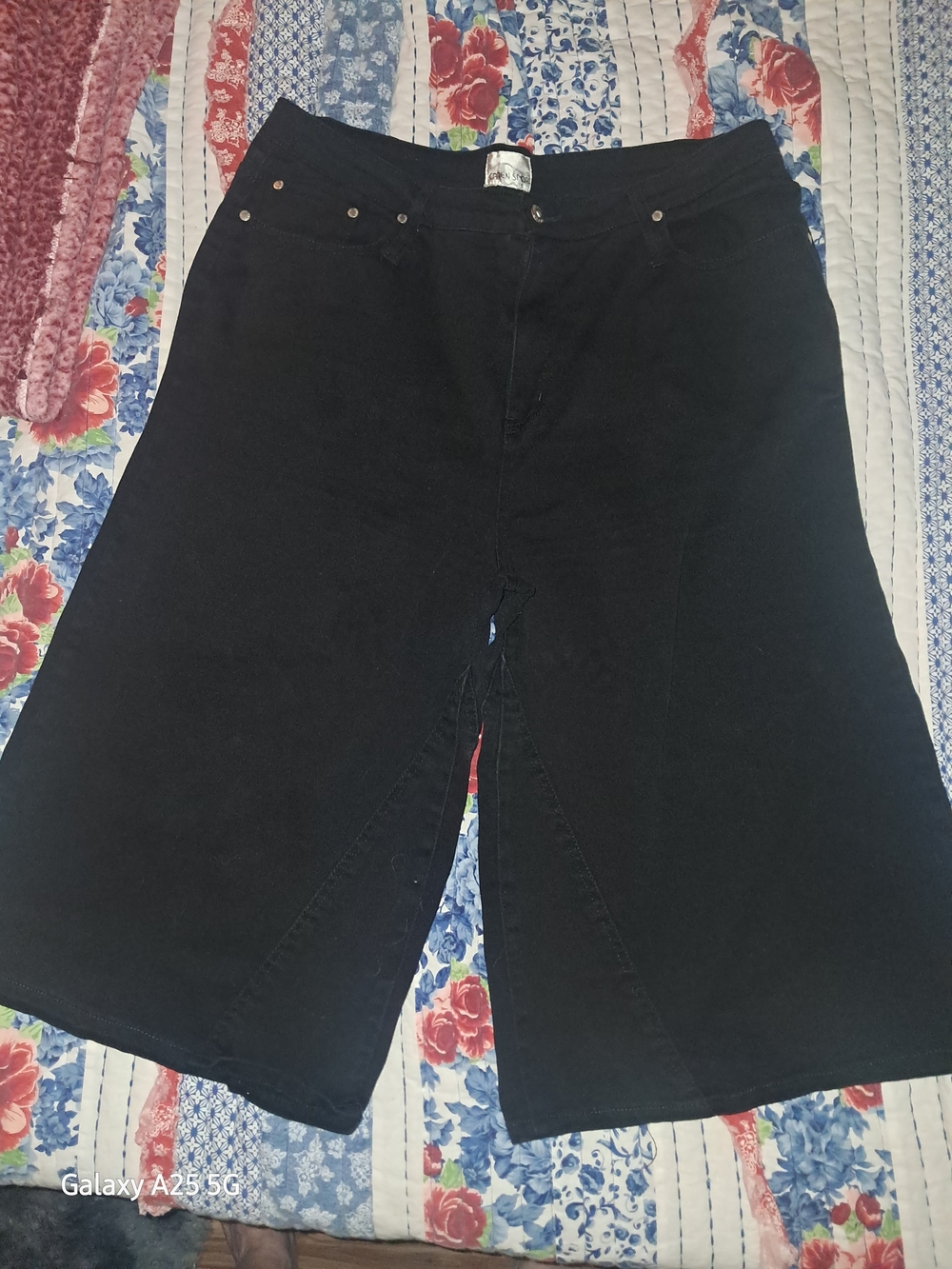 Caren Sport Black Wide-Leg Bermuda Shorts